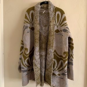 Beautiful and cozy Free People sweater